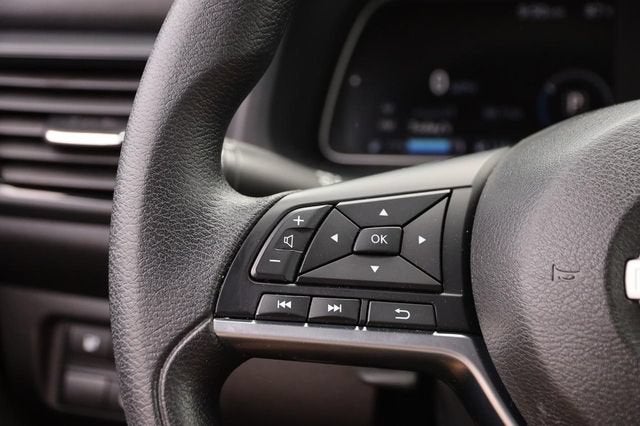 2025 Nissan LEAF S