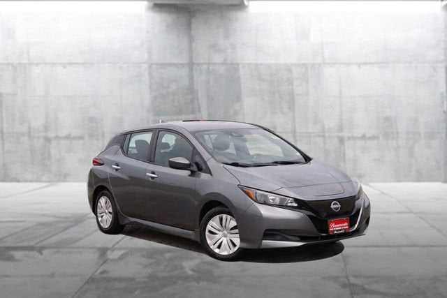 2025 Nissan LEAF S