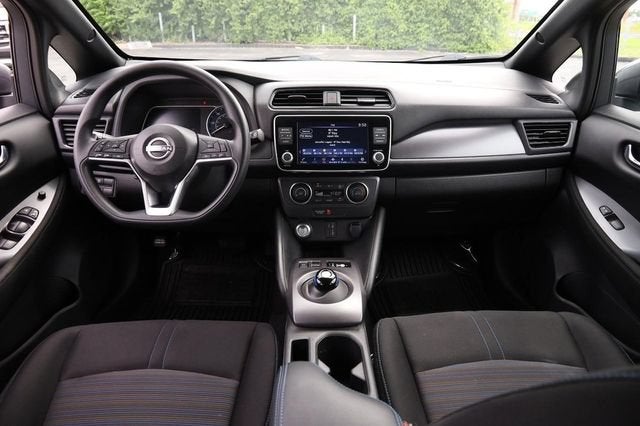 2025 Nissan LEAF S
