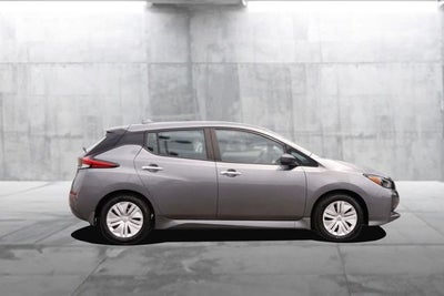 2025 Nissan LEAF S