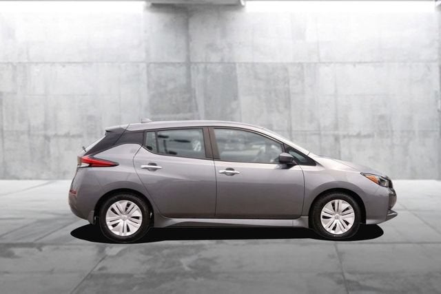 2025 Nissan LEAF S