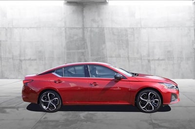 2025 Nissan Altima SR
