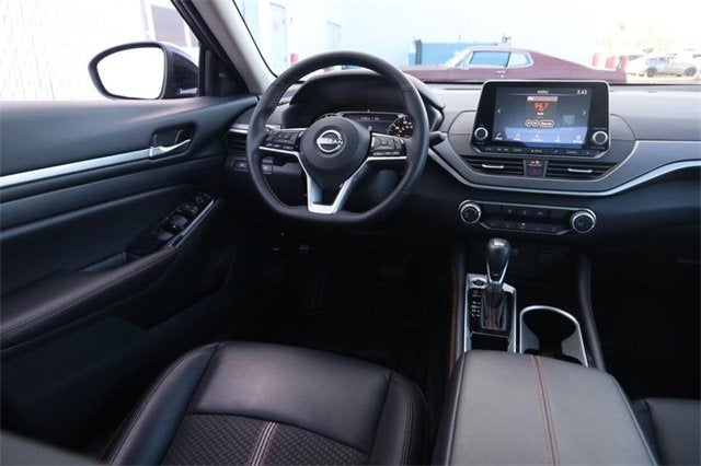 2025 Nissan Altima SR