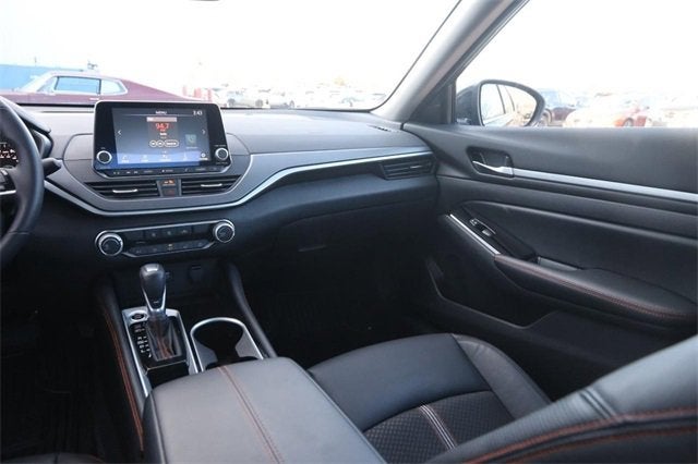 2025 Nissan Altima SR