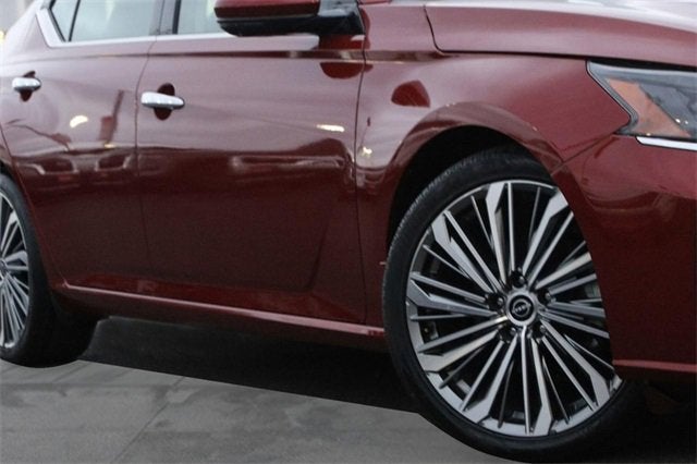 2025 Nissan Altima SL