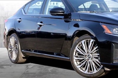 2025 Nissan Altima SL