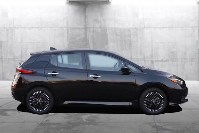 2024 Nissan LEAF SV PLUS