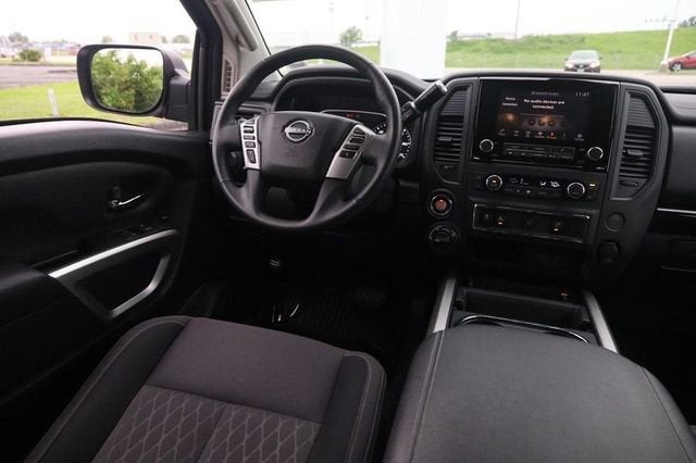 2024 Nissan Titan SV