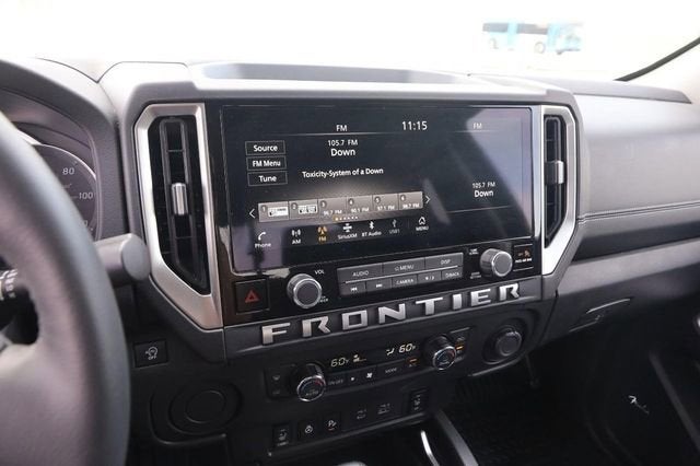2025 Nissan Frontier SV