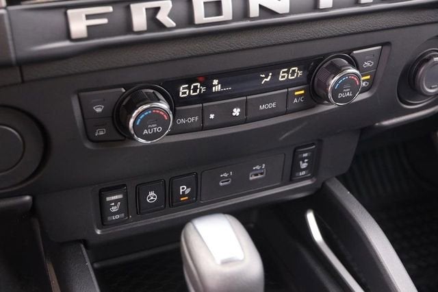 2025 Nissan Frontier SV