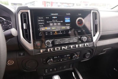 2025 Nissan Frontier SV