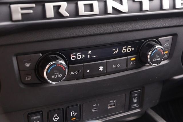 2025 Nissan Frontier SV