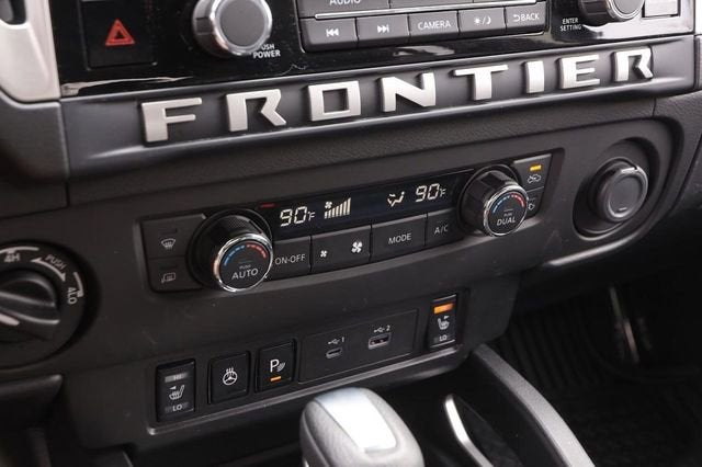 2025 Nissan Frontier SL