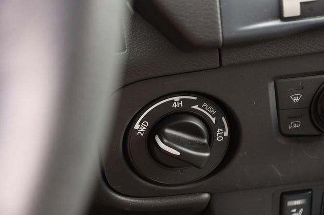 2025 Nissan Frontier SL