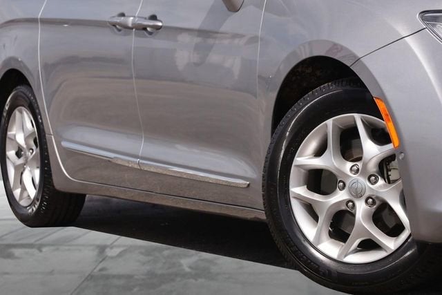 2019 Chrysler Pacifica Touring L Plus