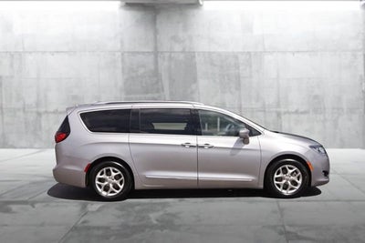 2019 Chrysler Pacifica Touring L Plus
