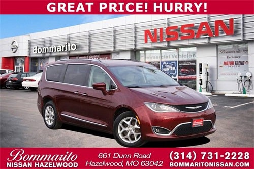 2017 Chrysler Pacifica Touring-L Plus