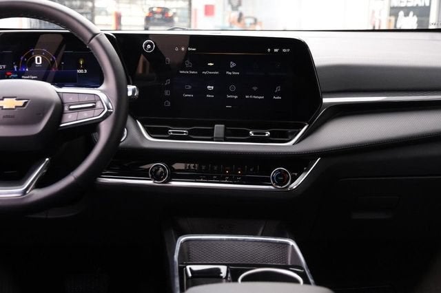2025 Chevrolet Equinox LT - Photo 22