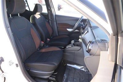 2019 Nissan Kicks SR