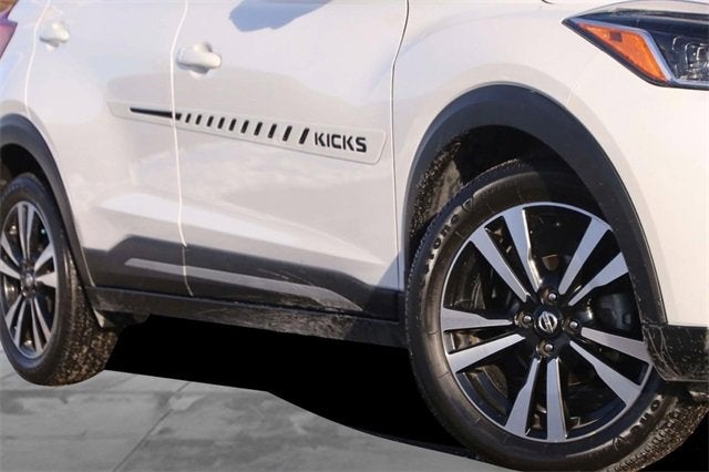 2019 Nissan Kicks SR