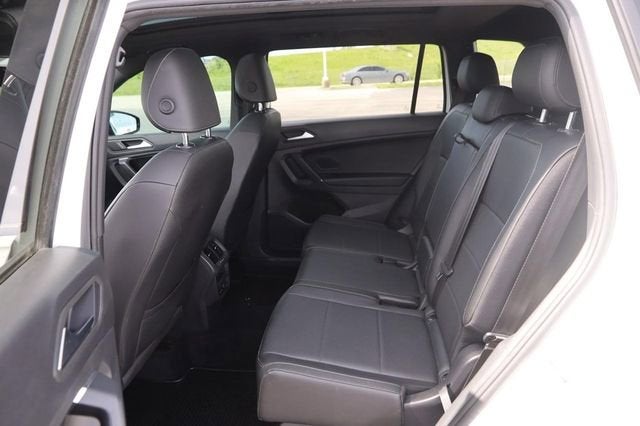 2020 Volkswagen Tiguan SE R-Line Black