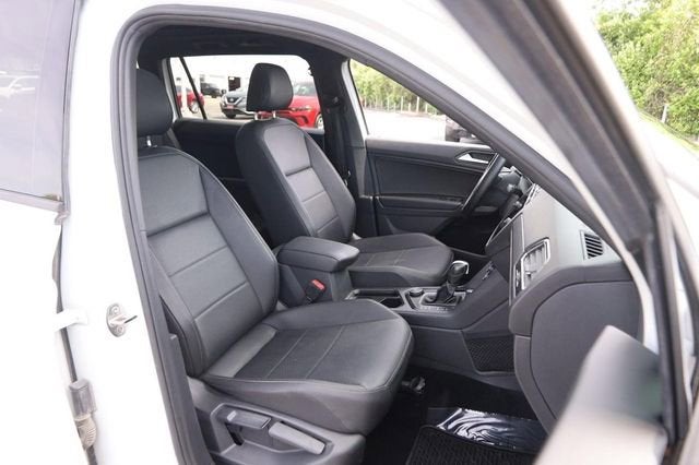 2020 Volkswagen Tiguan SE R-Line Black