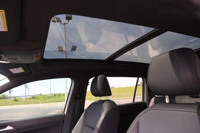 2020 Volkswagen Tiguan SE R-Line Black