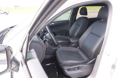 2020 Volkswagen Tiguan SE R-Line Black