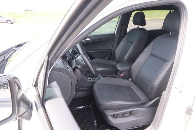 2020 Volkswagen Tiguan SE R-Line Black