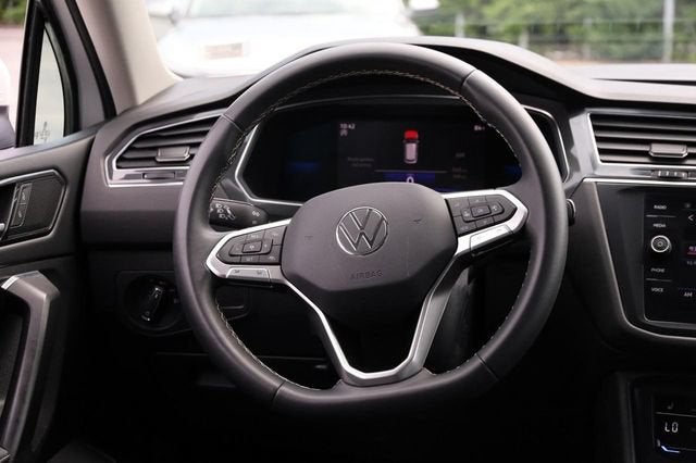 2023 Volkswagen Tiguan SE