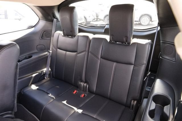 2017 Nissan Pathfinder SL