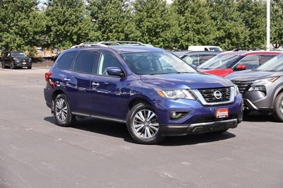 2017 Nissan Pathfinder SL