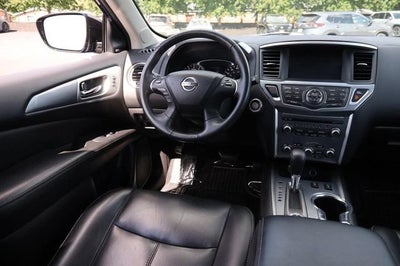 2017 Nissan Pathfinder SL