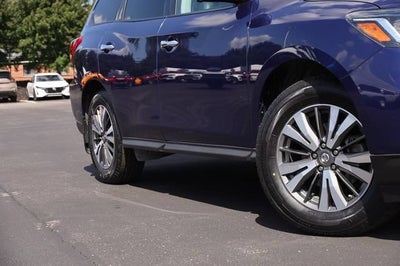 2017 Nissan Pathfinder SL
