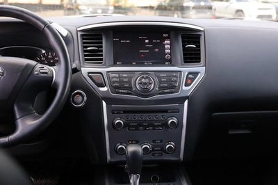 2017 Nissan Pathfinder SL