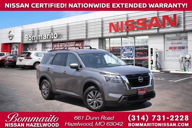 2025 Nissan Pathfinder SV