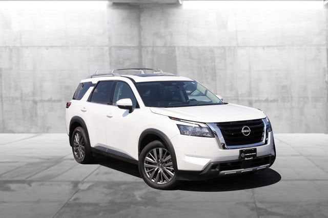2025 Nissan Pathfinder SL