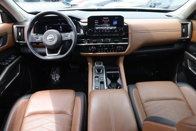 2024 Nissan Pathfinder Platinum