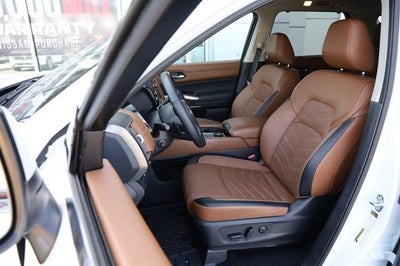 2025 Nissan Pathfinder Platinum