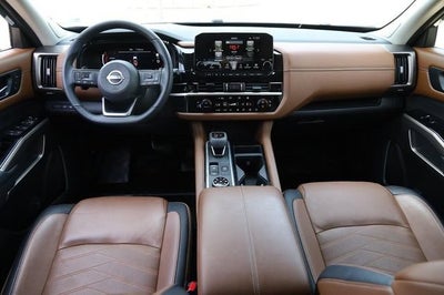 2025 Nissan Pathfinder Platinum
