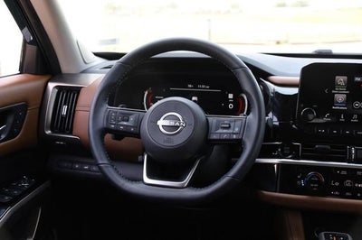2025 Nissan Pathfinder Platinum