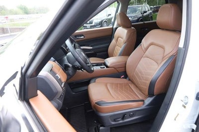 2024 Nissan Pathfinder Platinum