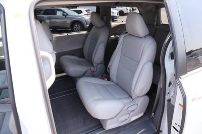 2017 Toyota Sienna Base