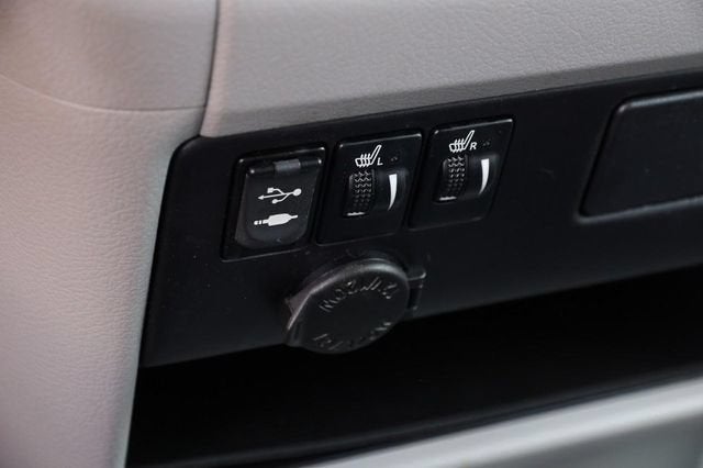 2017 Toyota Sienna Base