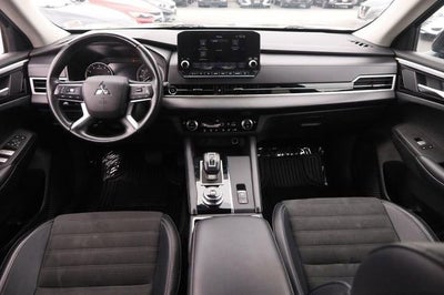 2024 Mitsubishi Outlander SE Black Edition