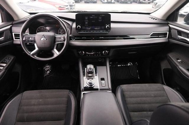 2024 Mitsubishi Outlander SE Black Edition
