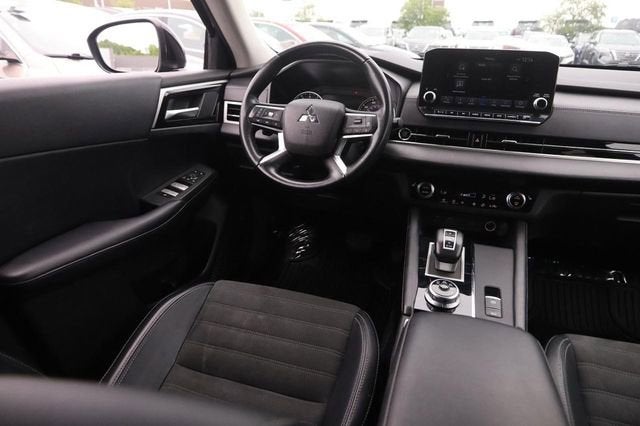 2024 Mitsubishi Outlander SE Black Edition