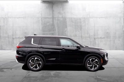 2024 Mitsubishi Outlander SE Black Edition