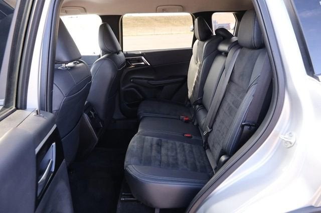 2024 Mitsubishi Outlander SE Black Edition