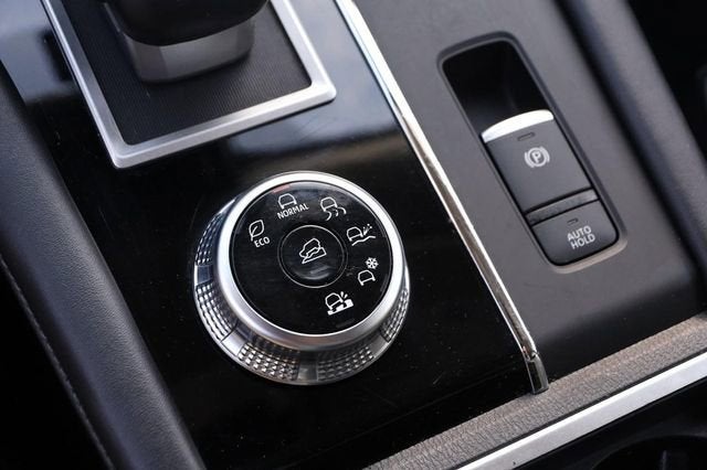 2024 Mitsubishi Outlander SE Black Edition